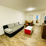 3 - Bedroom - 48 אינטרלאקן